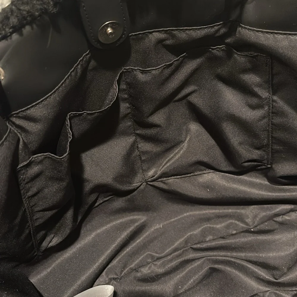 House of‎ Harlow 1960 - Black Furry Sherpa / Vegan Leather Tote Bag-